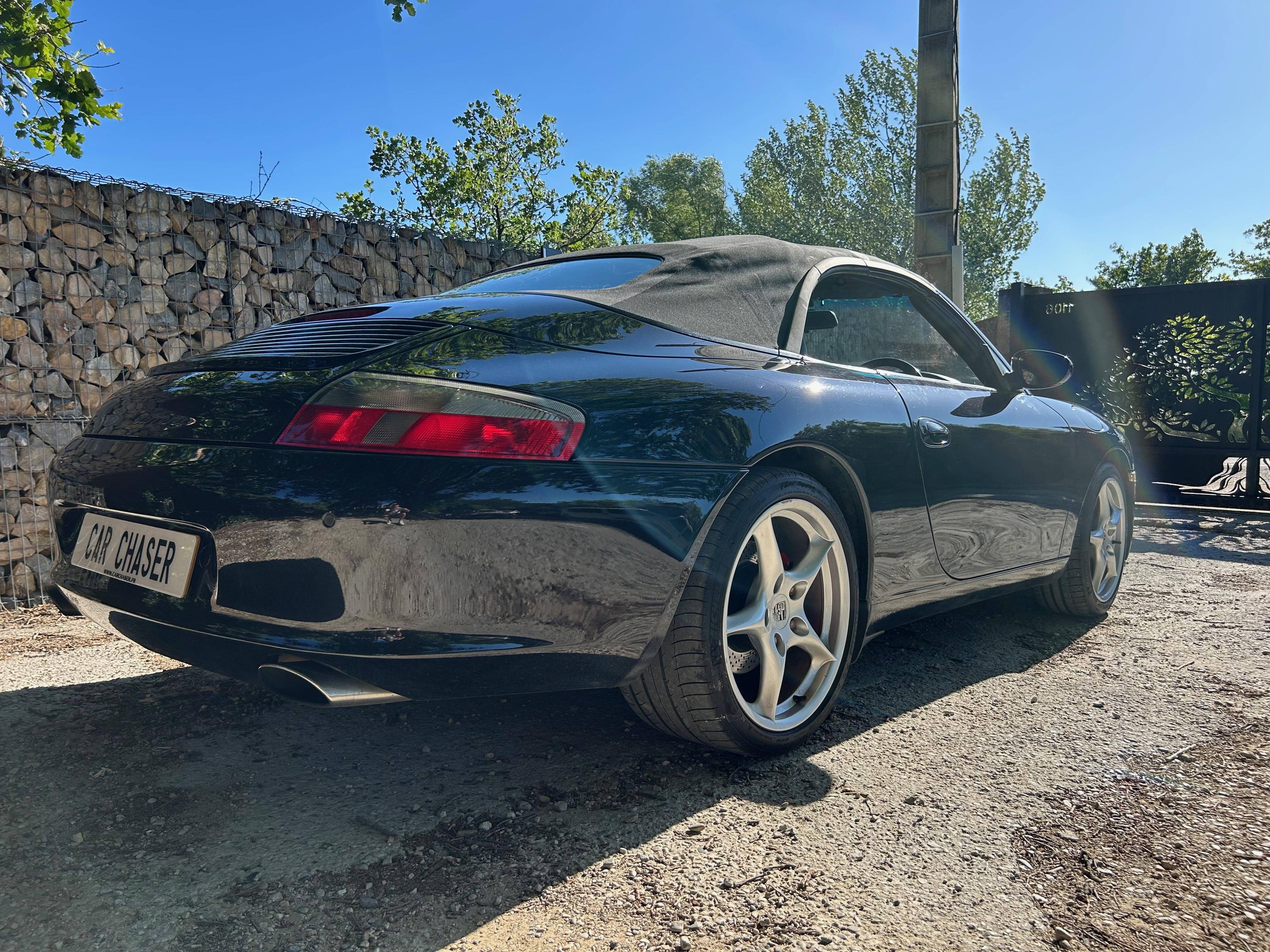PORSCHE 911