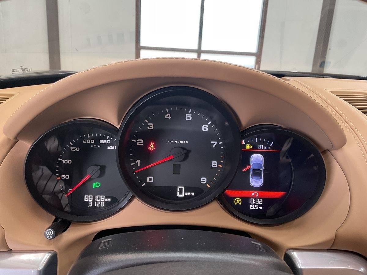 PORSCHE BOXSTER