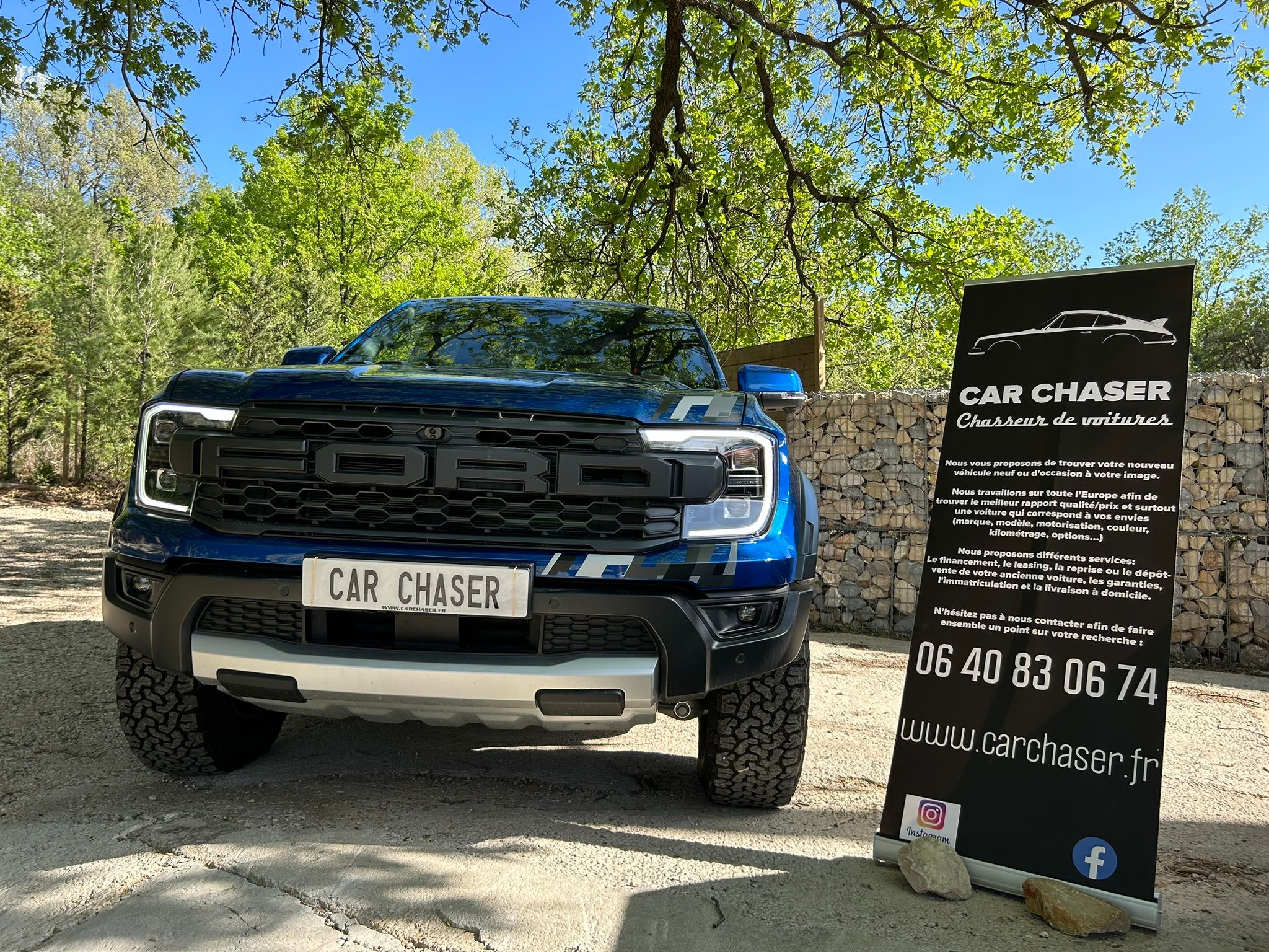 CAR CHASER